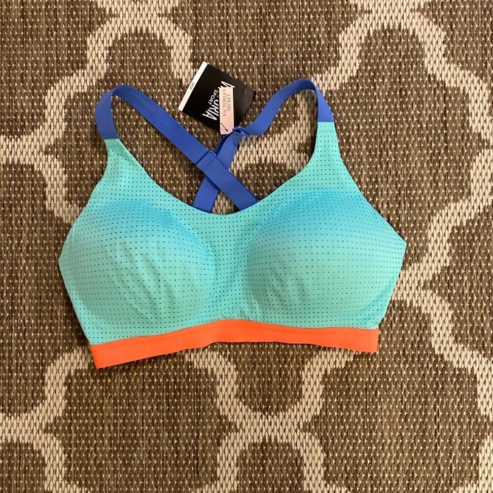 Victoria Secret Lightweight sports bra size 34DD